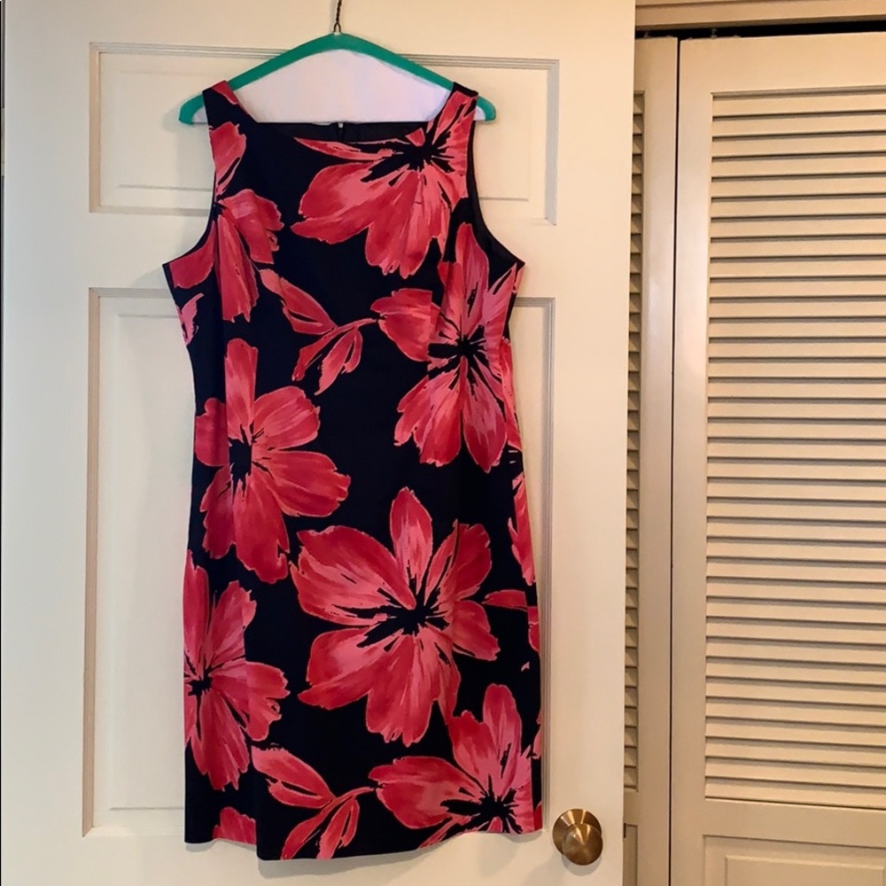 Sheath dress. Jones New York . Size 16
